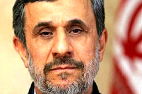الصباح الجدید: احمدی‌نژاد به ۴ دلیل خواستار استعفای روحانی شد
