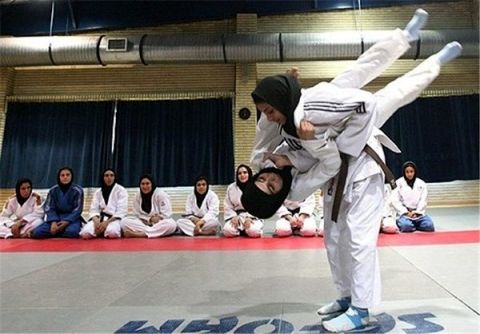 شکست پیرهادی در یک چهارم نهایی