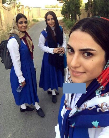 سلفی بانوان جوان سریال دلدادگان