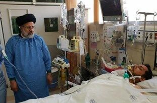 عیادت تولیت آستان قدس از طلبه جوان مشهدی