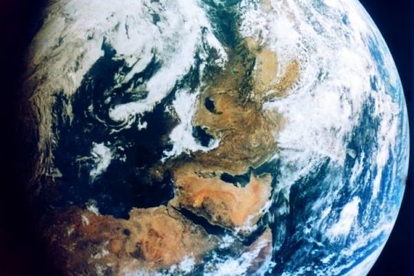 نخستین مسافران مدار ماه + تصاویر