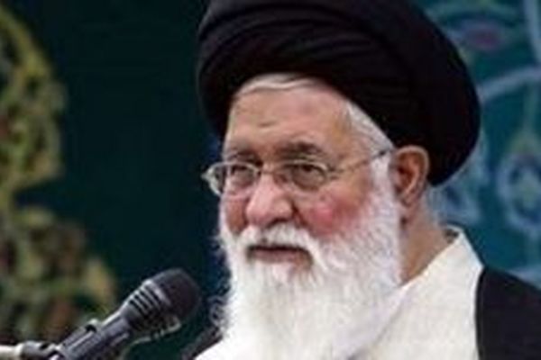 آیا علم الهدی قانون اساسی را اشتباه خوانده است؟