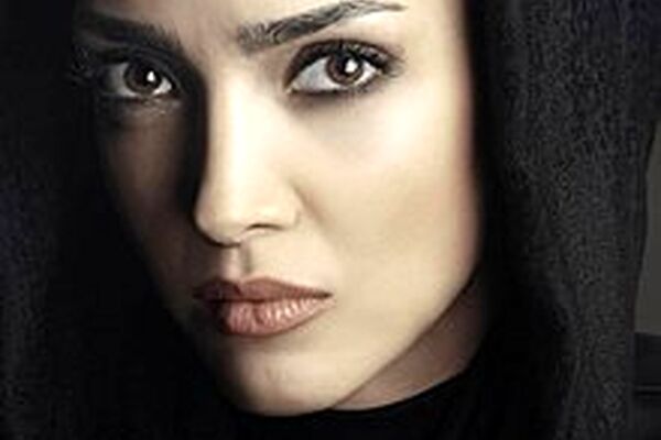موتور سواری خانم بازیگر