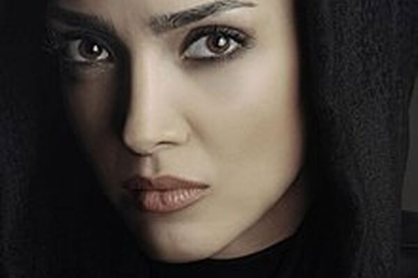 موتور سواری خانم بازیگر