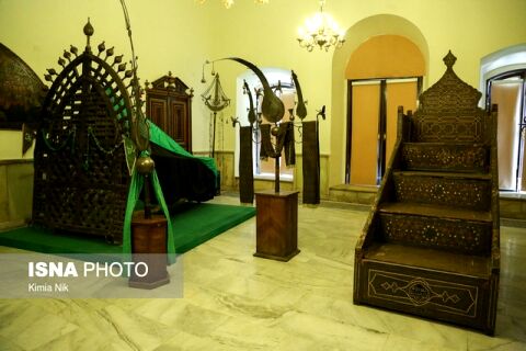 این‌جا تالار «عاشورا»ست...