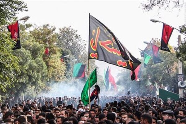 آیینهای عاشورایی با حرکت صدها دسته سوگوار در مشهد برگزار شد