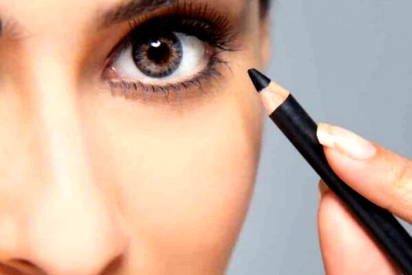 ترفندهای کشیدن خط چشم و ریمل هم زمان در کوتاه‌ترین زمان