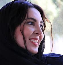 لیلا بلوکات و خواهرانش در یک قاب