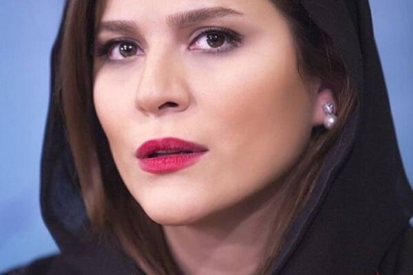 عکس متفاوت سحر دولتشاهی در یک مراسم مذهبی!