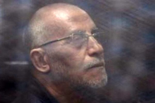 رهبر اخوان‌المسلمین به یک «حبس ابد» دیگر محکوم شد