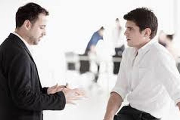 چرا صحبت کردن با گوشی کمتر از تعاملات چهره به چهره رضایت‌بخش است؟