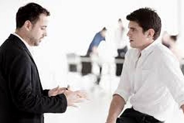 چرا صحبت کردن با گوشی کمتر از تعاملات چهره به چهره رضایت‌بخش است؟