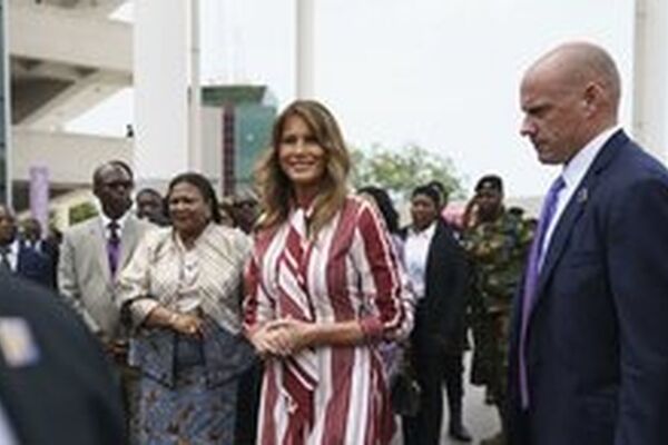 بازدید بانوی اول آمریکا از محل نگهداری برده‌ها