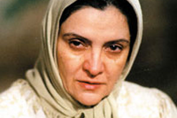 حمایت گلاب آدینه از «مونا فرجاد» در مقابل شکایت معصومه ابتکار