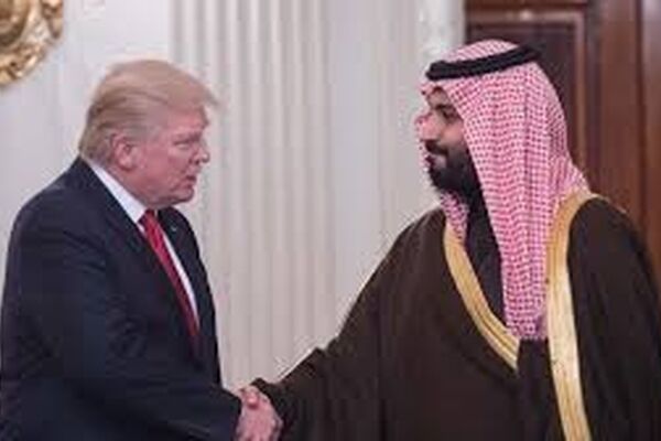 ترامپ: به پادشاه عربستان گفتم بدون حمایت آمریکا 2هفته هم دوام نمی آورید
