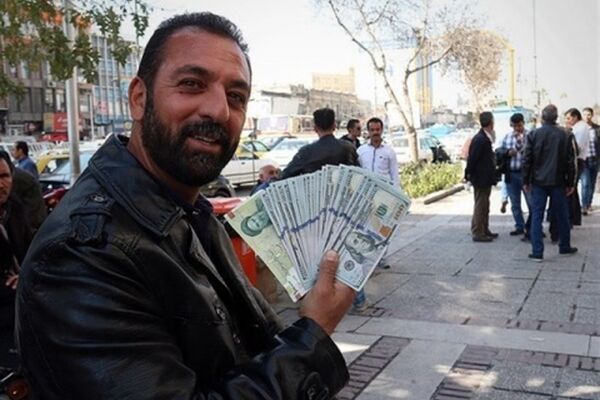 تعداد دستگیرشدگان تخلفات ارزی در مشهد به ۱۹ نفر رسید‌