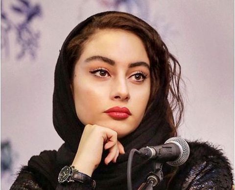 پوشش عجیب خانم بازیگر جنجالی شد!