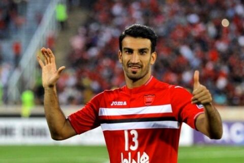 وقتی کاپیتان پرسپولیس و همسرش لباس عربی می‌پوشند