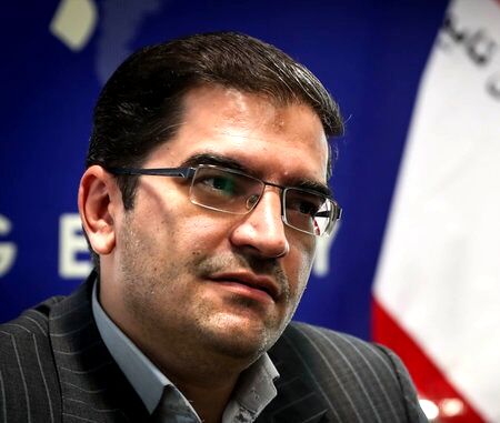 ۱۷۰ نفر از مقامات شامل قانون منع بکارگیری بازنشستگان/ در مورد استاندار هنوز مشورتی در مجمع نشده است