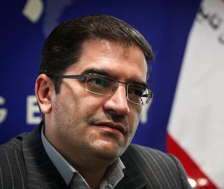 ۱۷۰ نفر از مقامات شامل قانون منع بکارگیری بازنشستگان/ در مورد استاندار هنوز مشورتی در مجمع نشده است