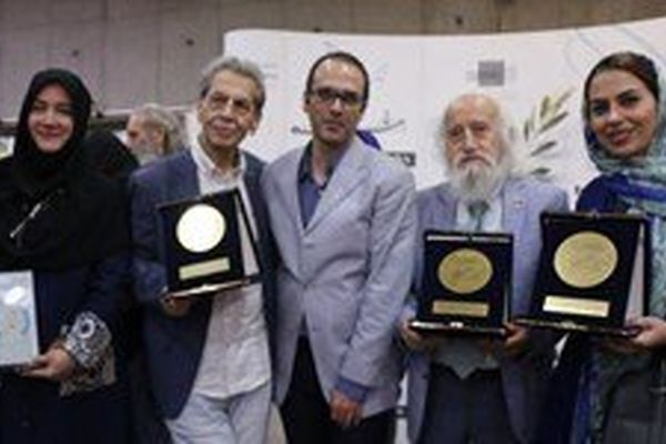 اهدای نشان عالی صلح به ۴ هنرمند