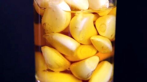 روش های نگهداری سیر به مدت طولانی