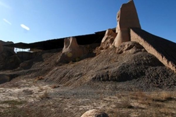 مرمت برج و باروی شهر تاریخی توس آغاز شد