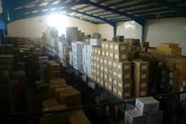 انبار داروی دختر وزیر سابق دوباره پلمب شد + جزئیات