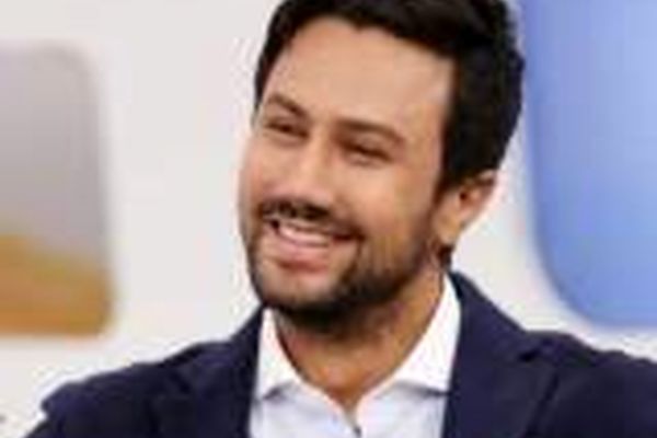 تبریک عجیب «سیاوش خیرابی» برای تولد «شاهرخ استخری»