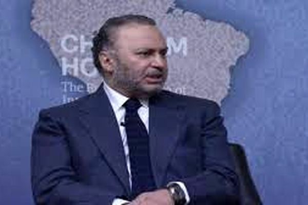 انتقاد خنده‌دار وزیر اماراتی از قطر