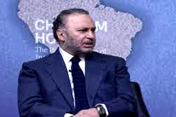 انتقاد خنده‌دار وزیر اماراتی از قطر