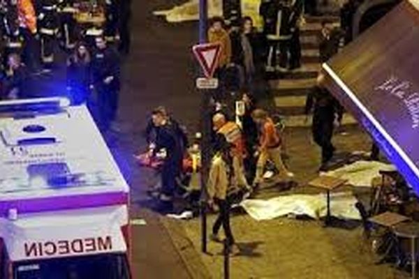 دستکم ۲ مجروح در پی تیراندازی در خیابان شانزلیزه پاریس