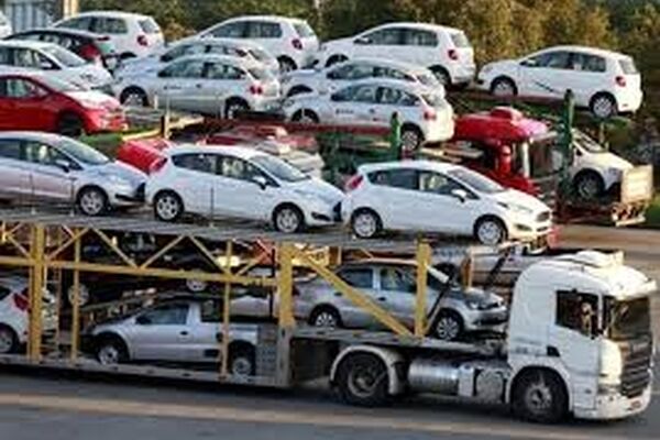 کاهش ۱۵درصدی قیمت خودروهای داخلی در بازار آزاد