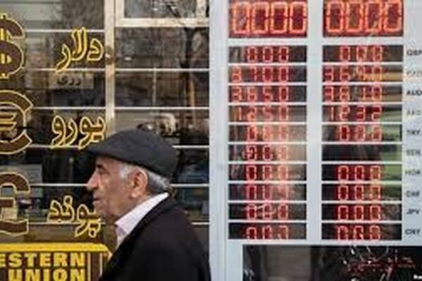 نرخ تعادلی ارز ۸ هزار تومان است