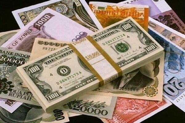 بانک ها امروز دلار را چند می خرند؟