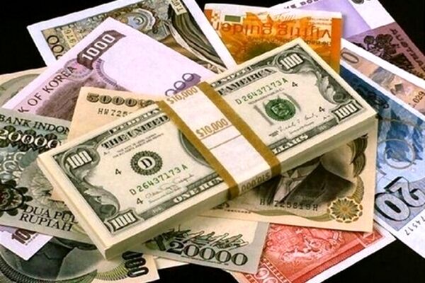 بانک ها امروز دلار را چند می خرند؟
