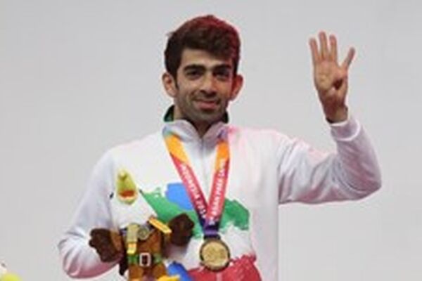 شاهین ایزدیار:بهترین رکورد متعلق به شناگر قزاقستانی است
