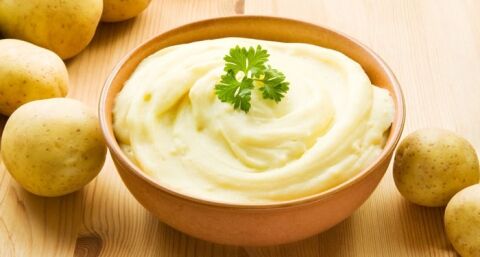 طرز تهیه پوره سیب زمینی با طعم سیر تنوری