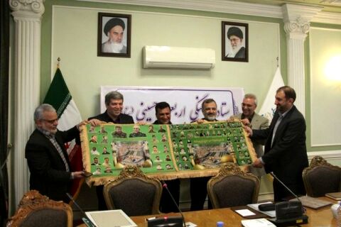 دوچرخه سوار حامل پرچم شهدا از مشهد راهی کربلا شد