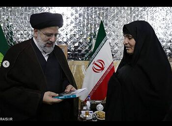 دیدار نویسنده و راوی کتاب فرنگیس با حجت الاسلام رئیسی +تصاویر