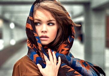 ۱۰ ترفند خلاقانه برای استفاده از روسری، مخصوص دختران جوان