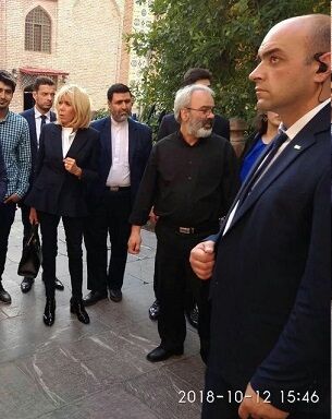 بازدید همسر ماکرون از یک مسجد ایرانی