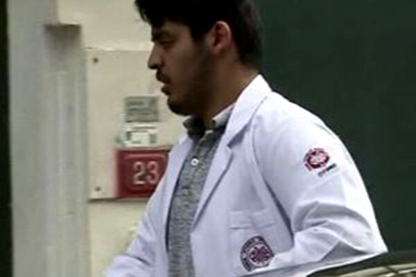 حضور پرسش‌برانگیز فردی با لباس پزشکی در ماجرای «خاشقچی»