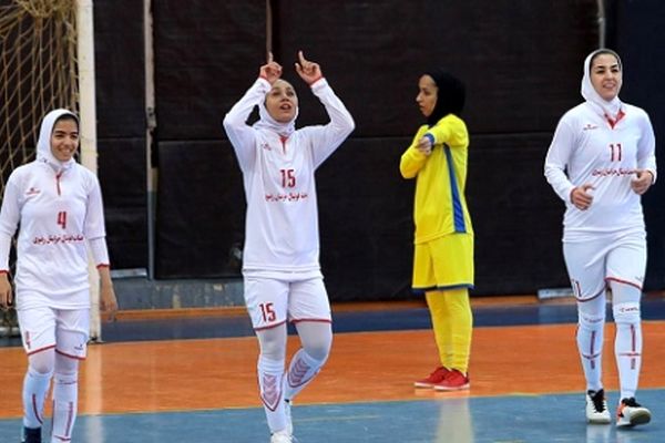 پیروزی بانوان فوتسالیست خراسانی