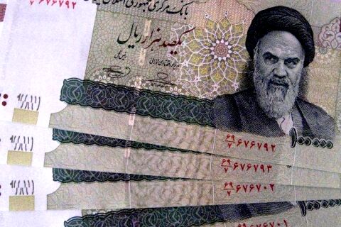 دستگیری باند تهیه و توزیع 10 هزار تومانی‌های تقلبی