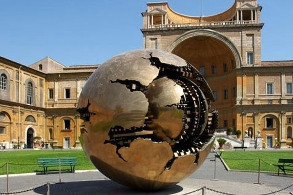 استفاده از فناوری‌های نوین در موزه‌های بزرگ جهان