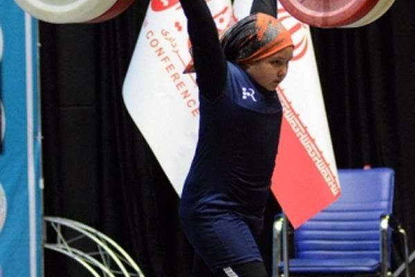 از لباس تیم ملی وزنه‌برداری بانوان رونمایی شد