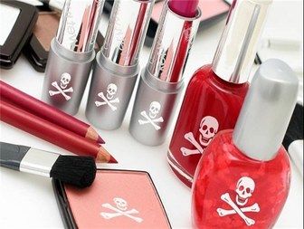 مرگ هنرپیشه زن مشهور بخاطر مواد آرایشی! + عکس