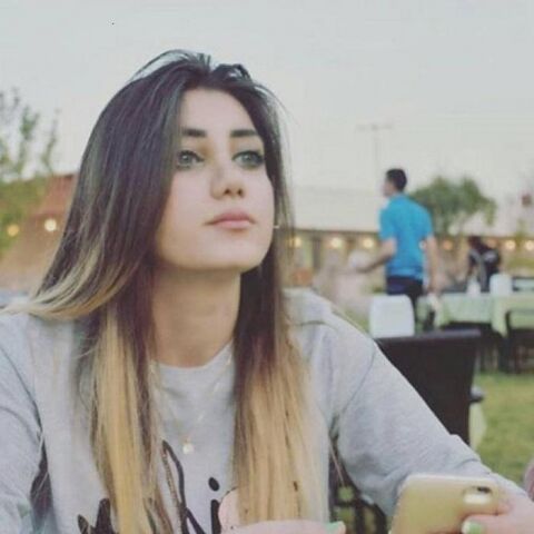 «تارا فارس» ملکه زیبایی عراق با شش گلوله در بدنش روی دوش مردم ! + فیلم