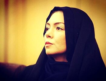 سکوت «آزاده نامداری» شکست/گلایه های مجری پرحاشیه